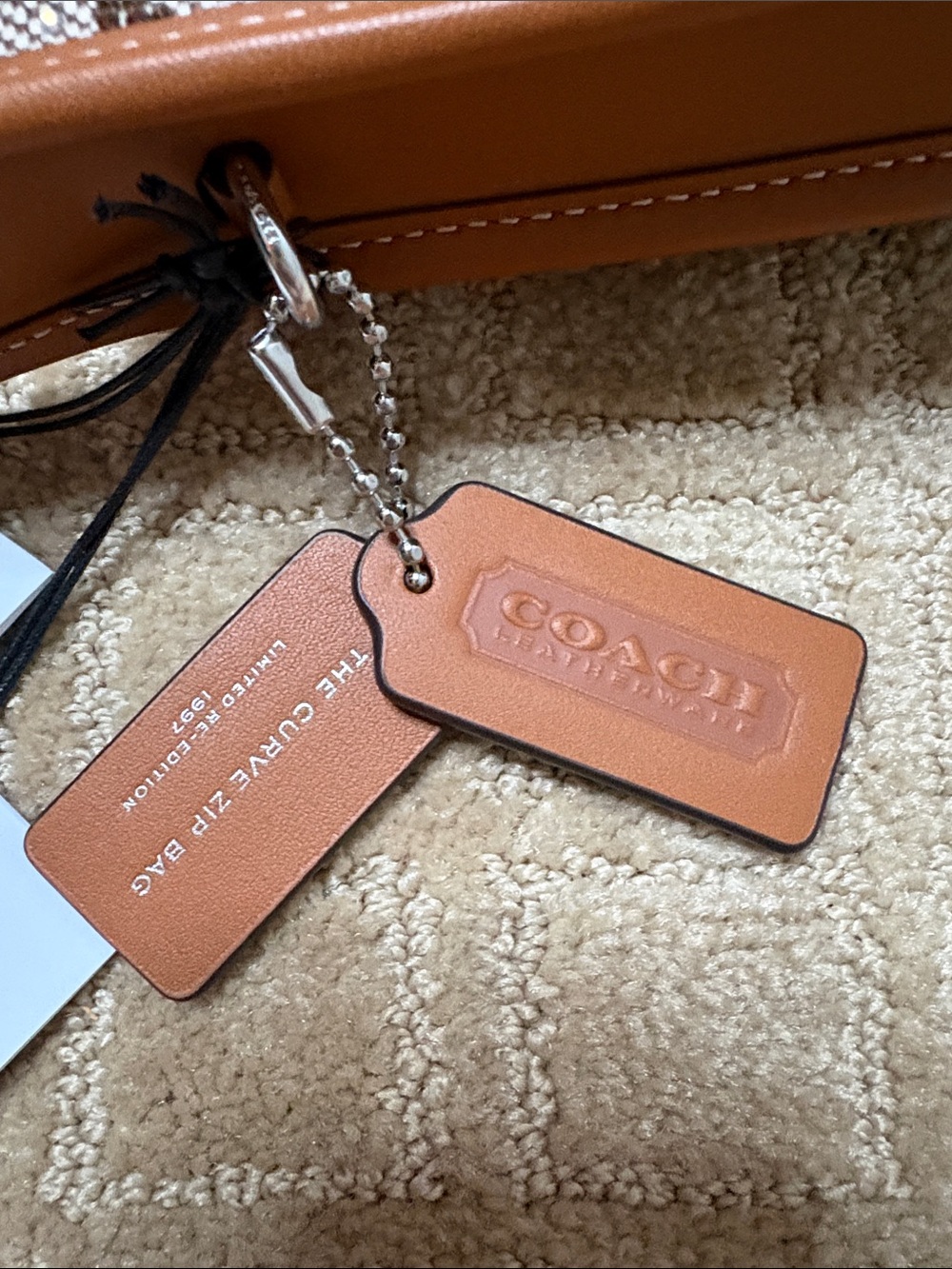 Coach Curve Zip in Crystal Jacquard - Picture 2 of 10